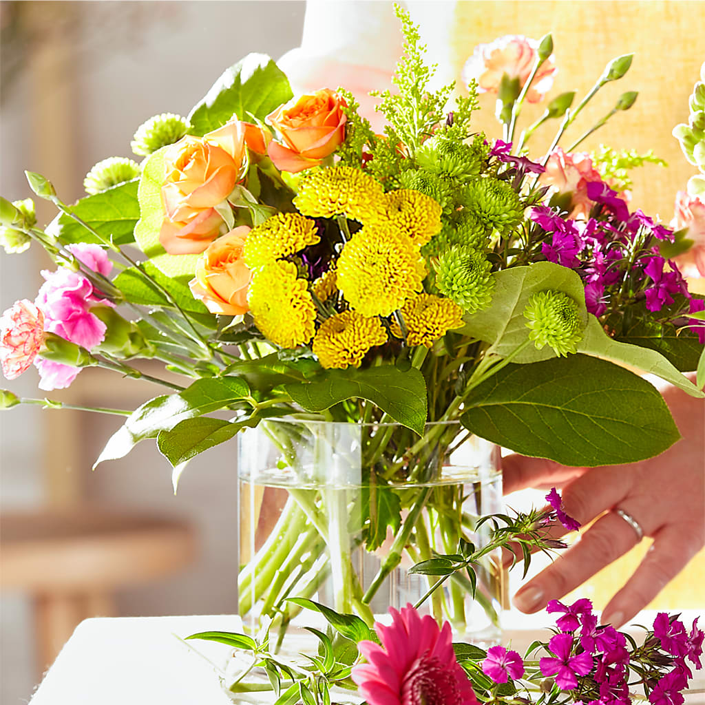Bold & Bright – A Florist Original – BUEHLER'S FLORAL, Wooster OH
