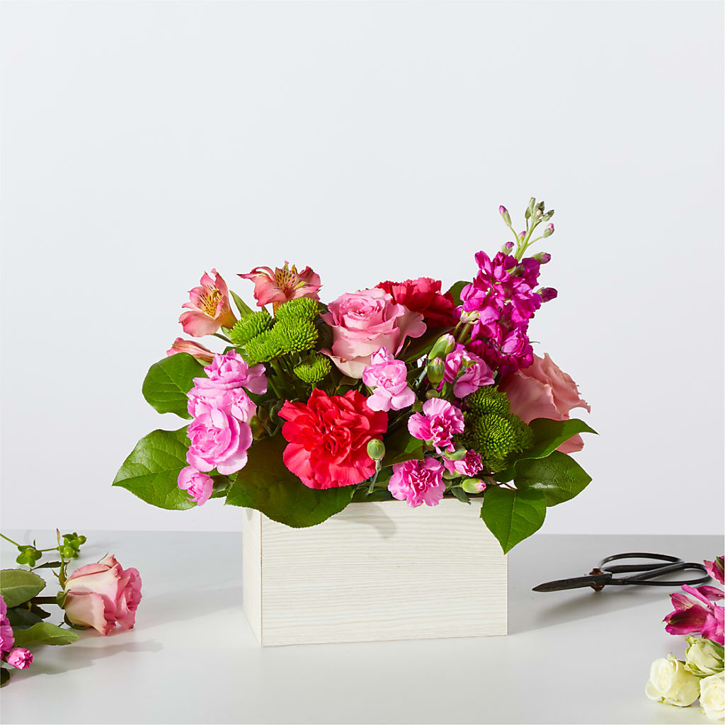 Sweetberry Box – A Florist Original – BUEHLER'S FLORAL, Wooster OH