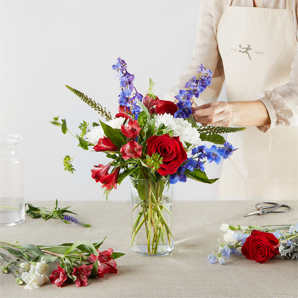 Star Spangled - A Florist Original – BUEHLER'S FLORAL, Wooster OH