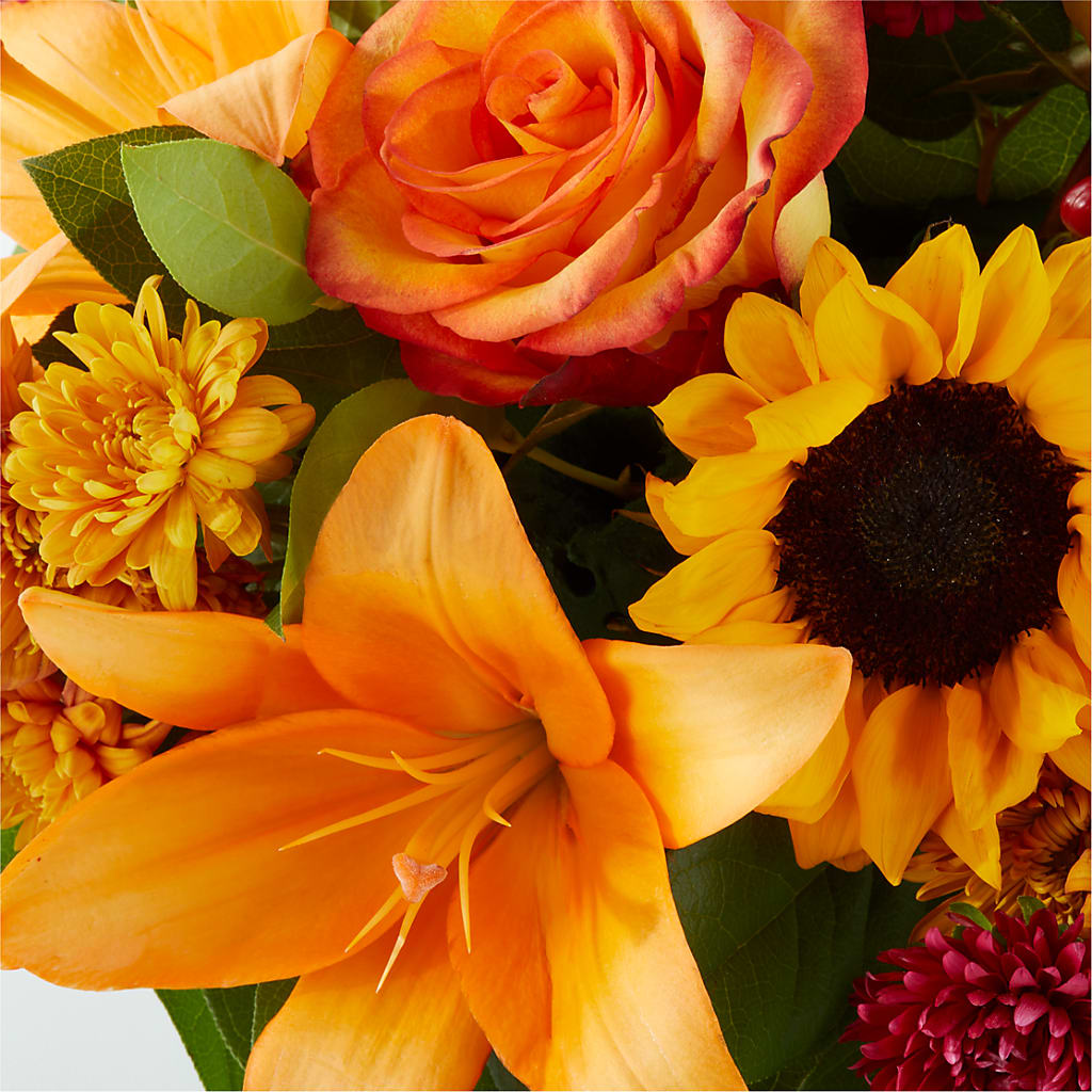 Grateful Centerpiece – BUEHLER'S FLORAL, Wooster OH